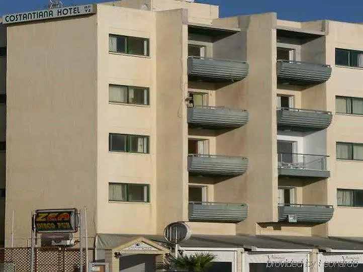 לרנקה Costantiana Beach Hotel Apartments מלון דירות