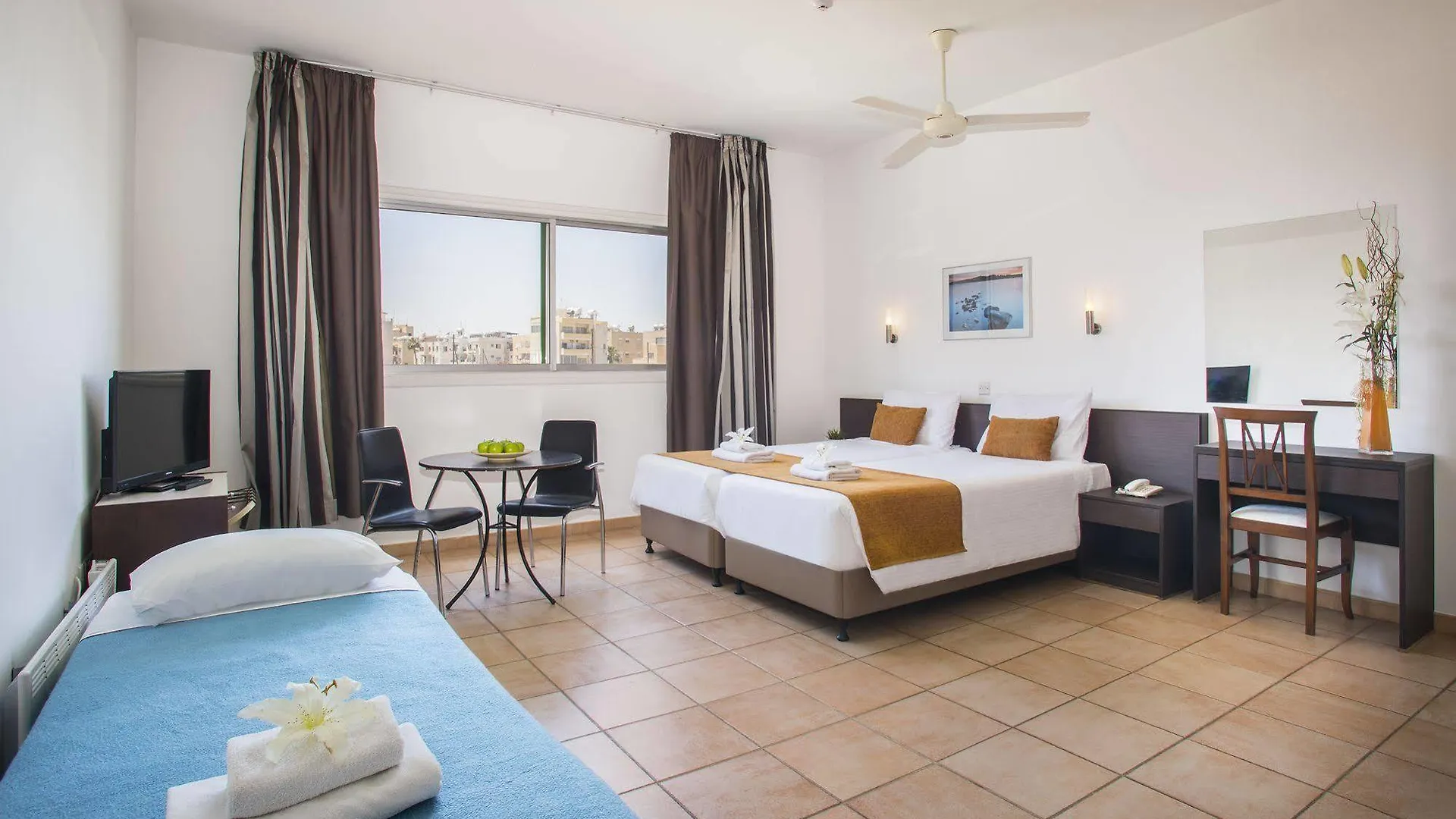 לרנקה Costantiana Beach Hotel Apartments