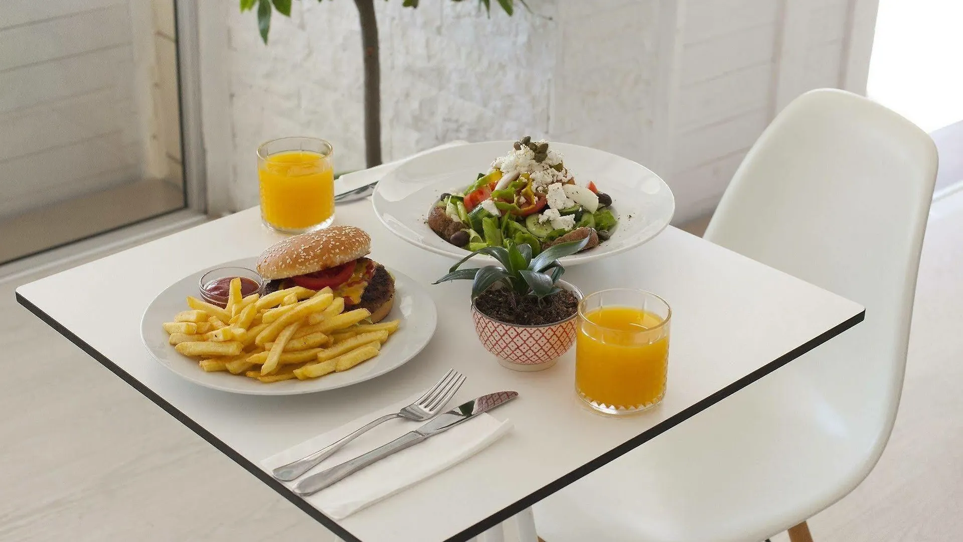 Aparthotel Costantiana Beach Hotel Apartments Larnaca